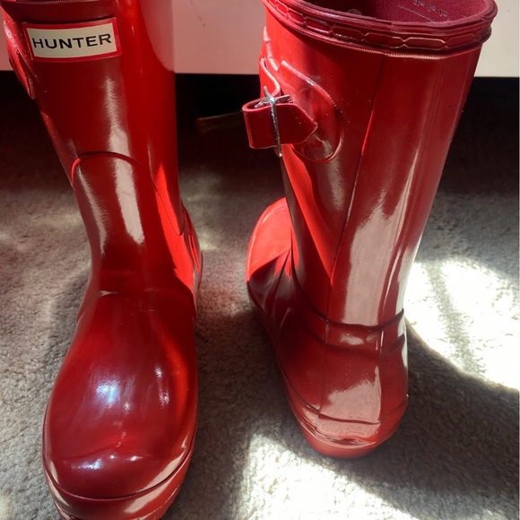 Red Hunter boots STILL AVAILABLE! - Picture 3 of 5